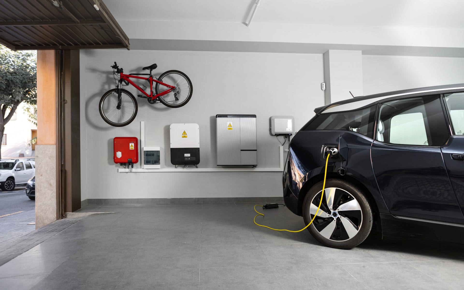 Bidirectional charging: What is it and What are the Benefits for EV drivers?